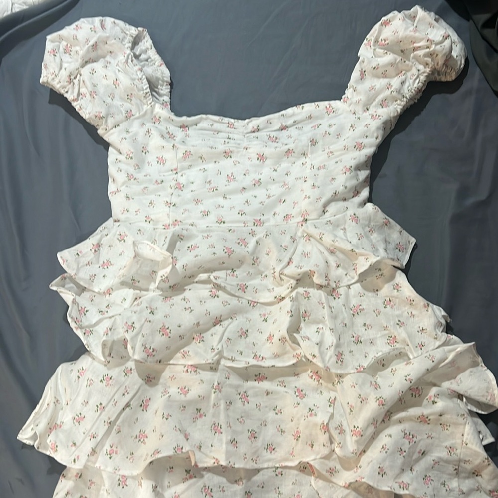 white short dress with little flowers with ruffle skirt